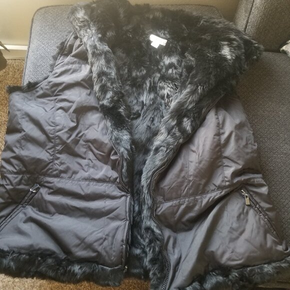 Coldwater Creek Black reversible fur lined vest - Picture 1 of 6